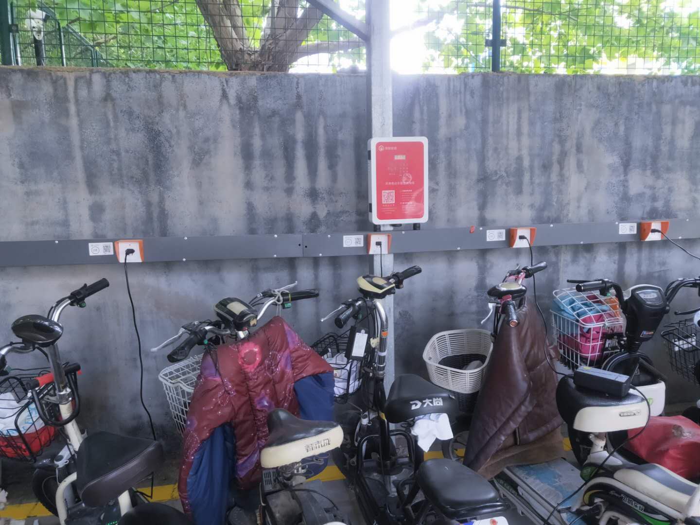 電動(dòng)車充電樁的類型有哪些