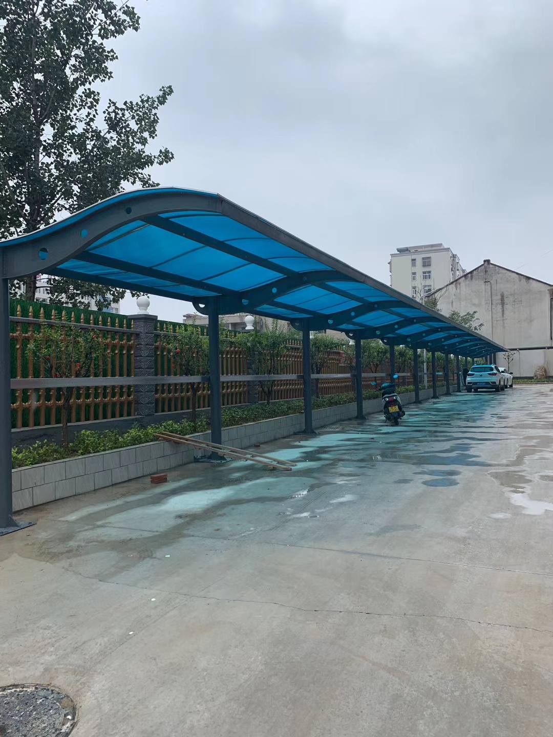 電動(dòng)車充電棚